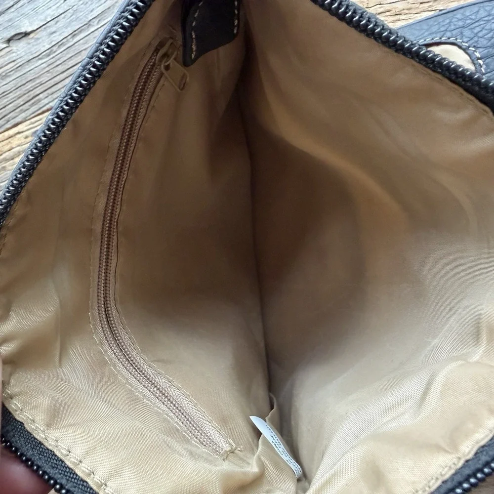 Aurielle-Carryland carryland black